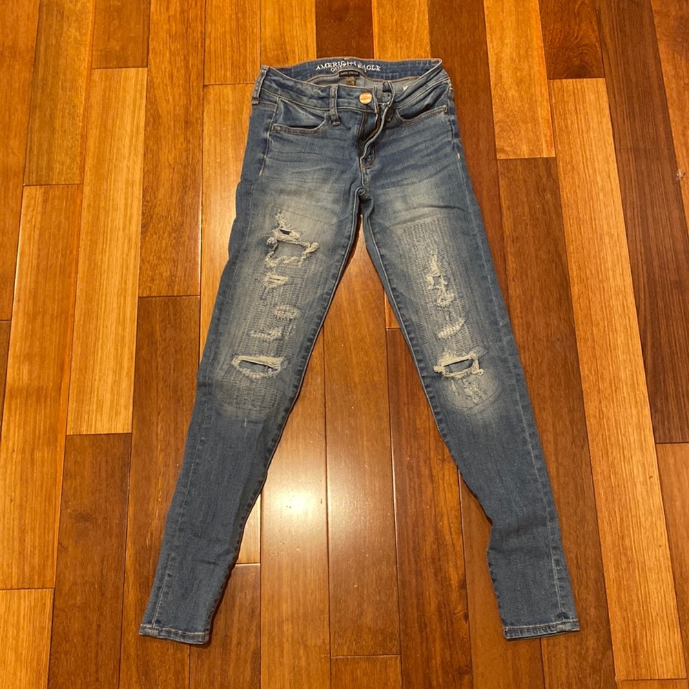 american eagle blue ripped jeans